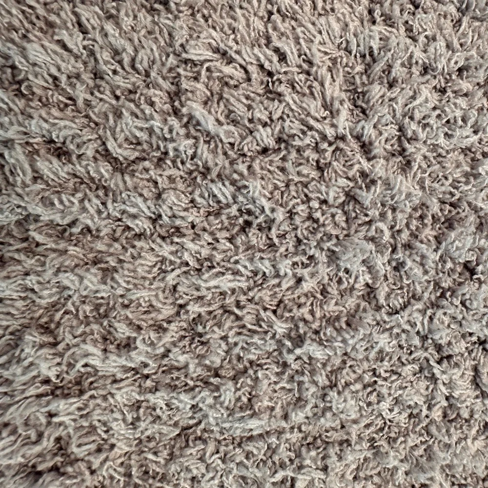 Malibu Luxxe Gray Super Soft Feather Knit Scarf Cozy Wrap NWT - Picture 3 of 4